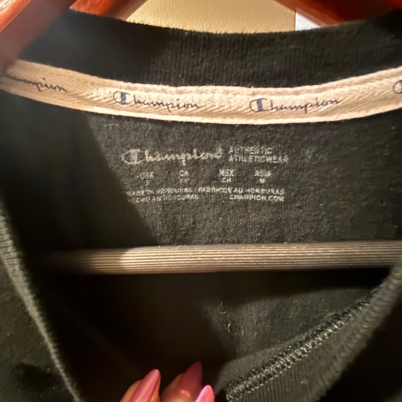 Champion Women’s Classic Black Crewneck Sweater - Picture 3 of 4